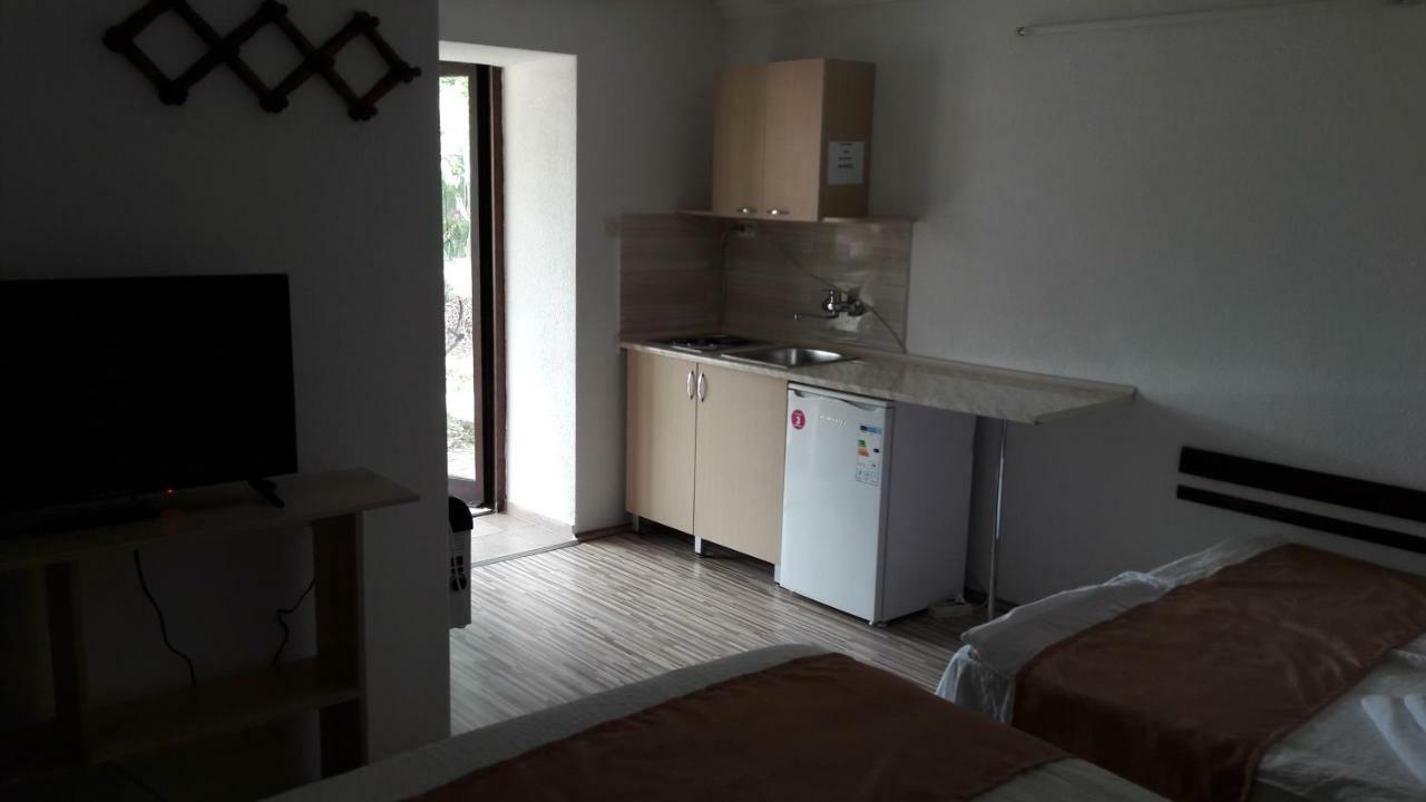 Chardak Apartments โอครีด ภายนอก รูปภาพ