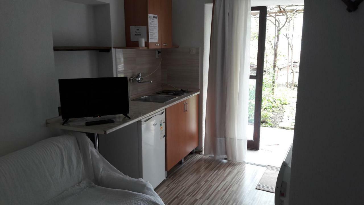 Chardak Apartments โอครีด ภายนอก รูปภาพ