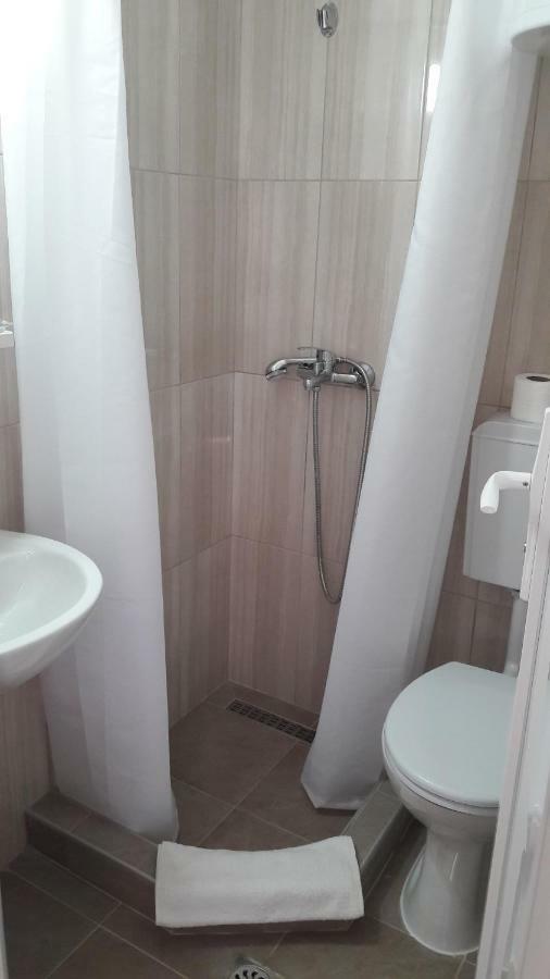 Chardak Apartments โอครีด ภายนอก รูปภาพ