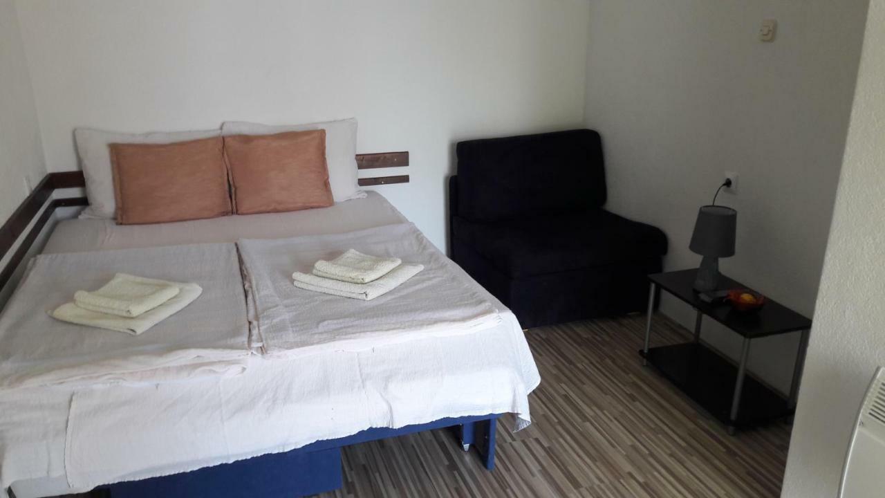 Chardak Apartments โอครีด ภายนอก รูปภาพ