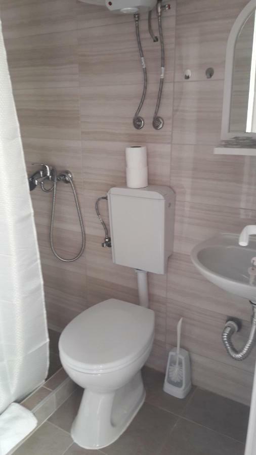 Chardak Apartments โอครีด ภายนอก รูปภาพ